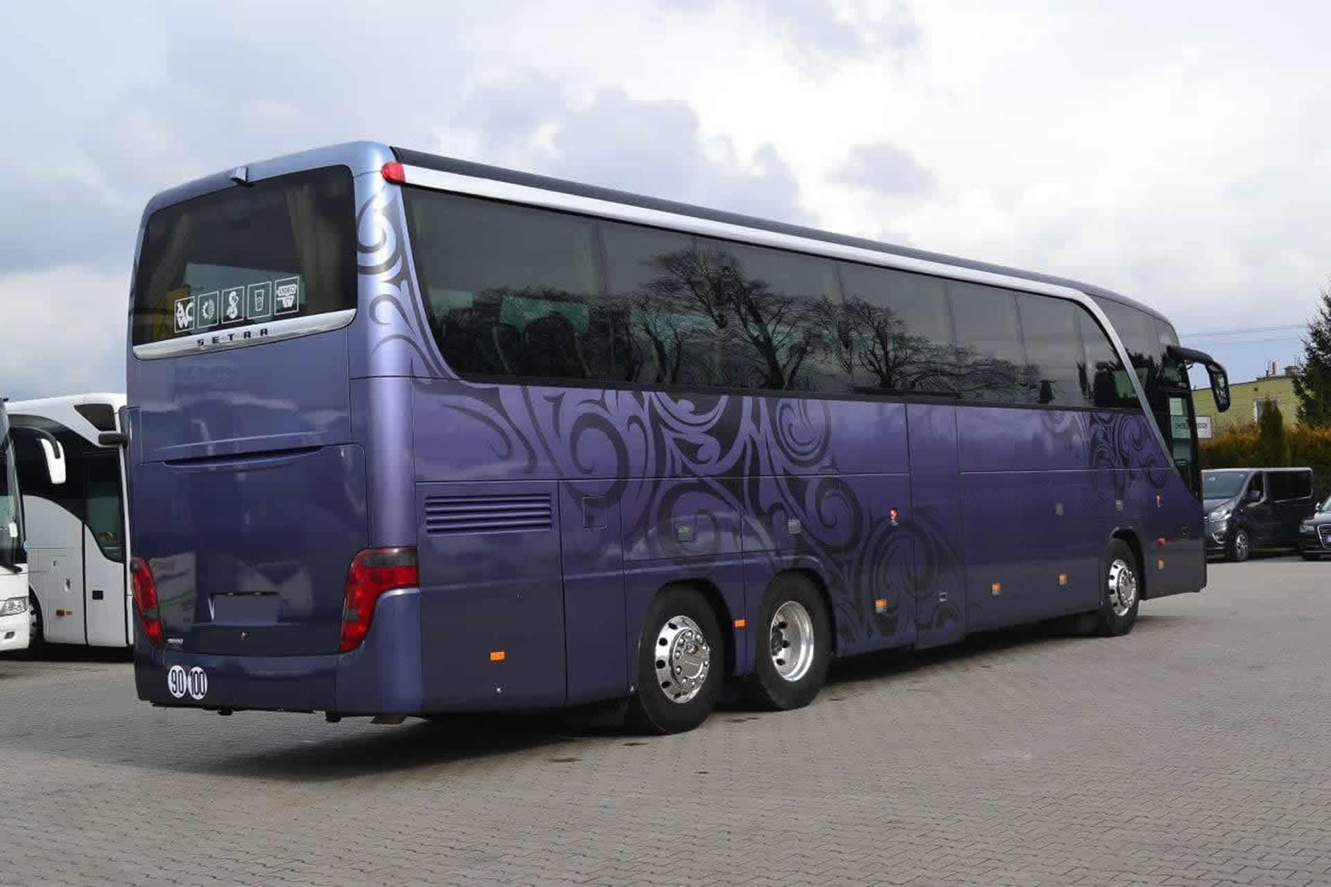 Замовити мікроавтобус із водієм в Харькові - ХарьковБус