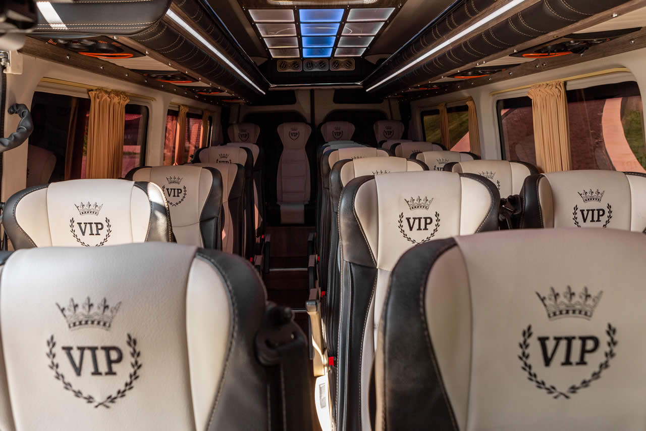 Заказать автобус Харьков - Пассажирские перевозки - KharkovBus