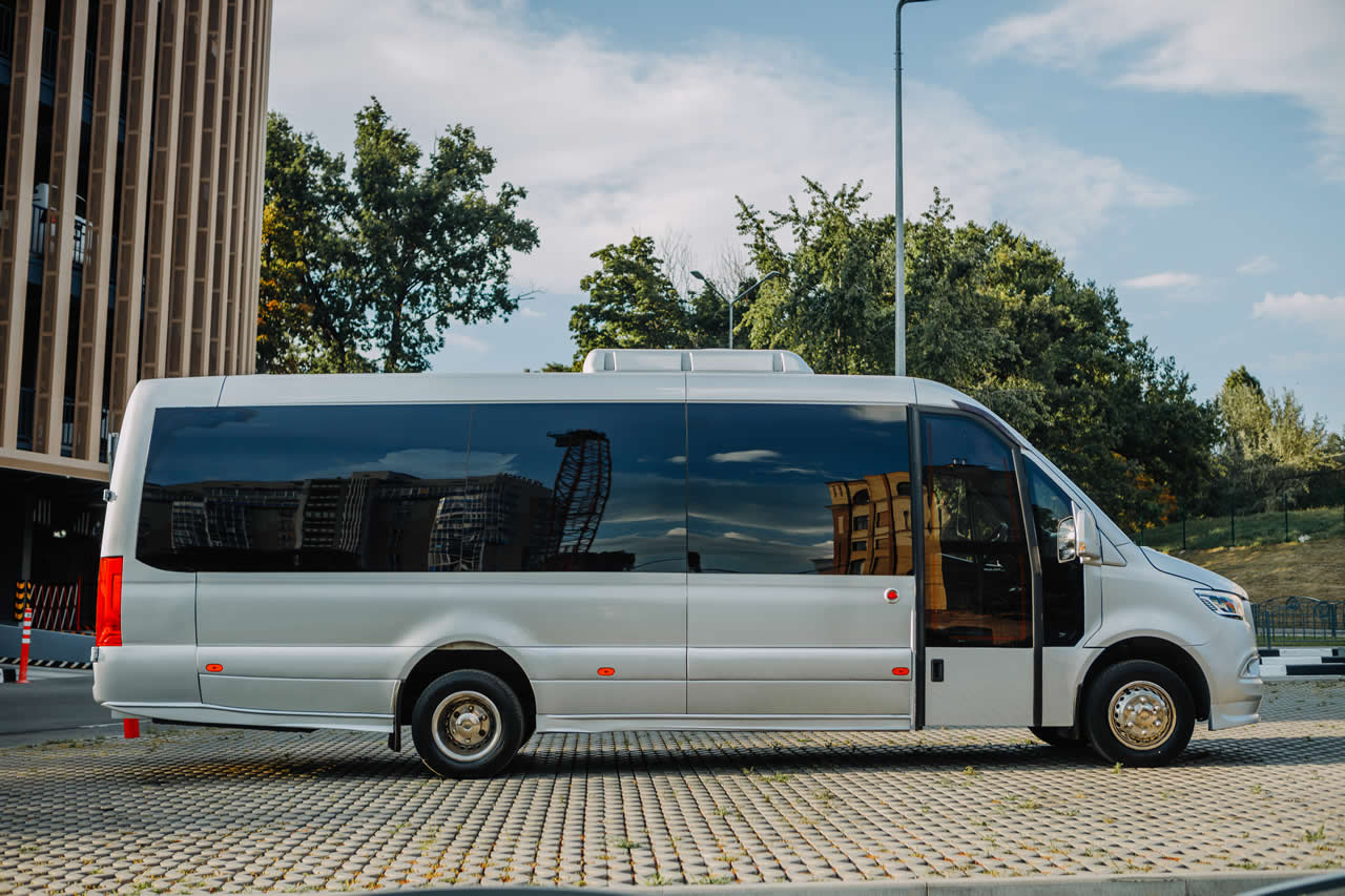 Автобус для групи Харків - Замовити перевезення групи людей
