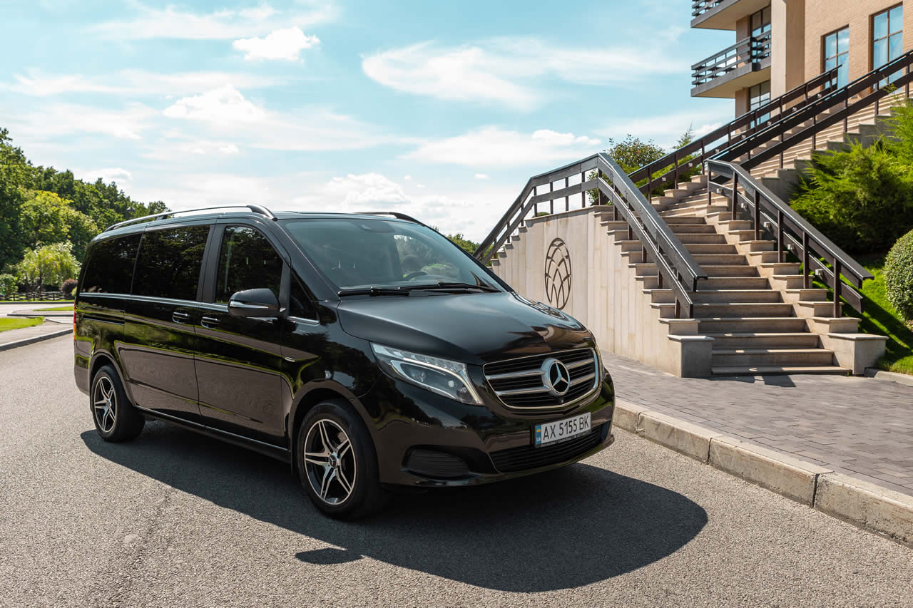 Заказать автобус для перевозки людей - Аренда автобуса - KharkovBus