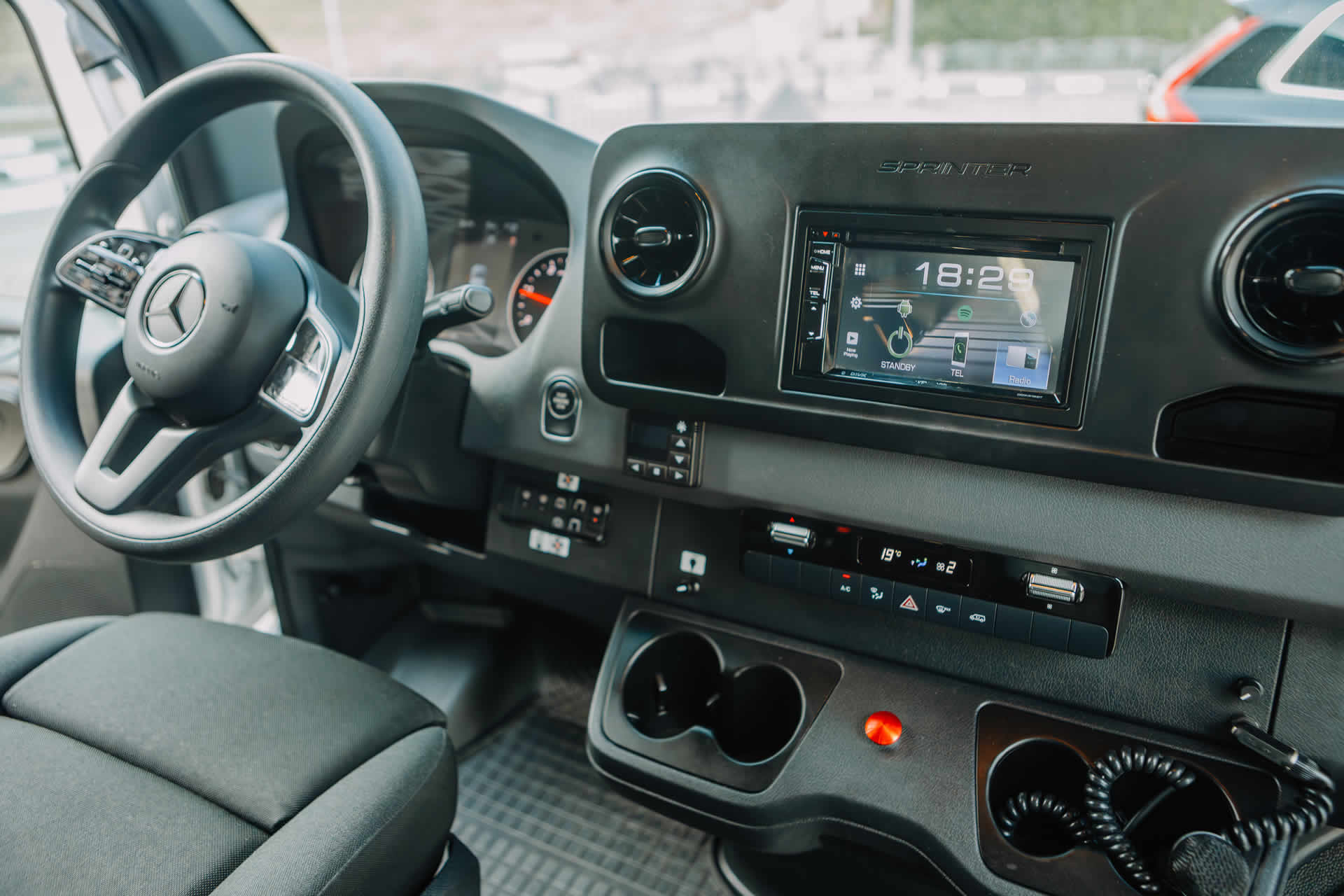 Заказать автобус с водителем в Харькове - ХарьковБус